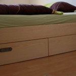 Bett aus massiver Kiefer, behandelt mit Hartwachsöl Bild 9