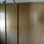 Einbauschrank mit Schiebetüren aus Dekorspanplatte Bild 3